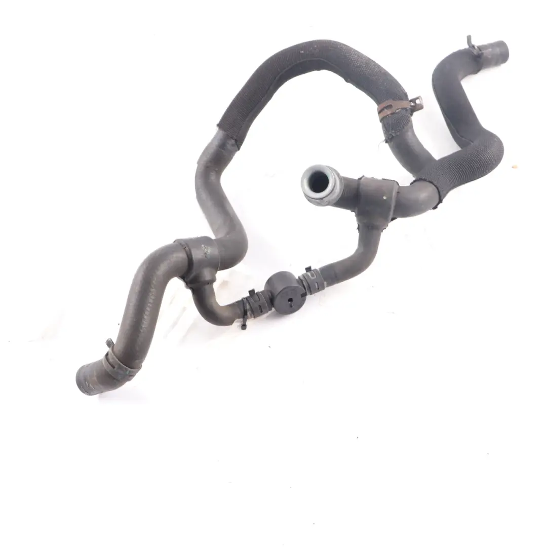 Tubo OM651 Vaso Espansione Linea Radiatore per Mercedes W212 con numero di parte A2125019482 Mercedes W212 Tubo OM651 Vaso Espansione Linea Radiatore - SKU A2125019482 - Numero di parte A2125019482