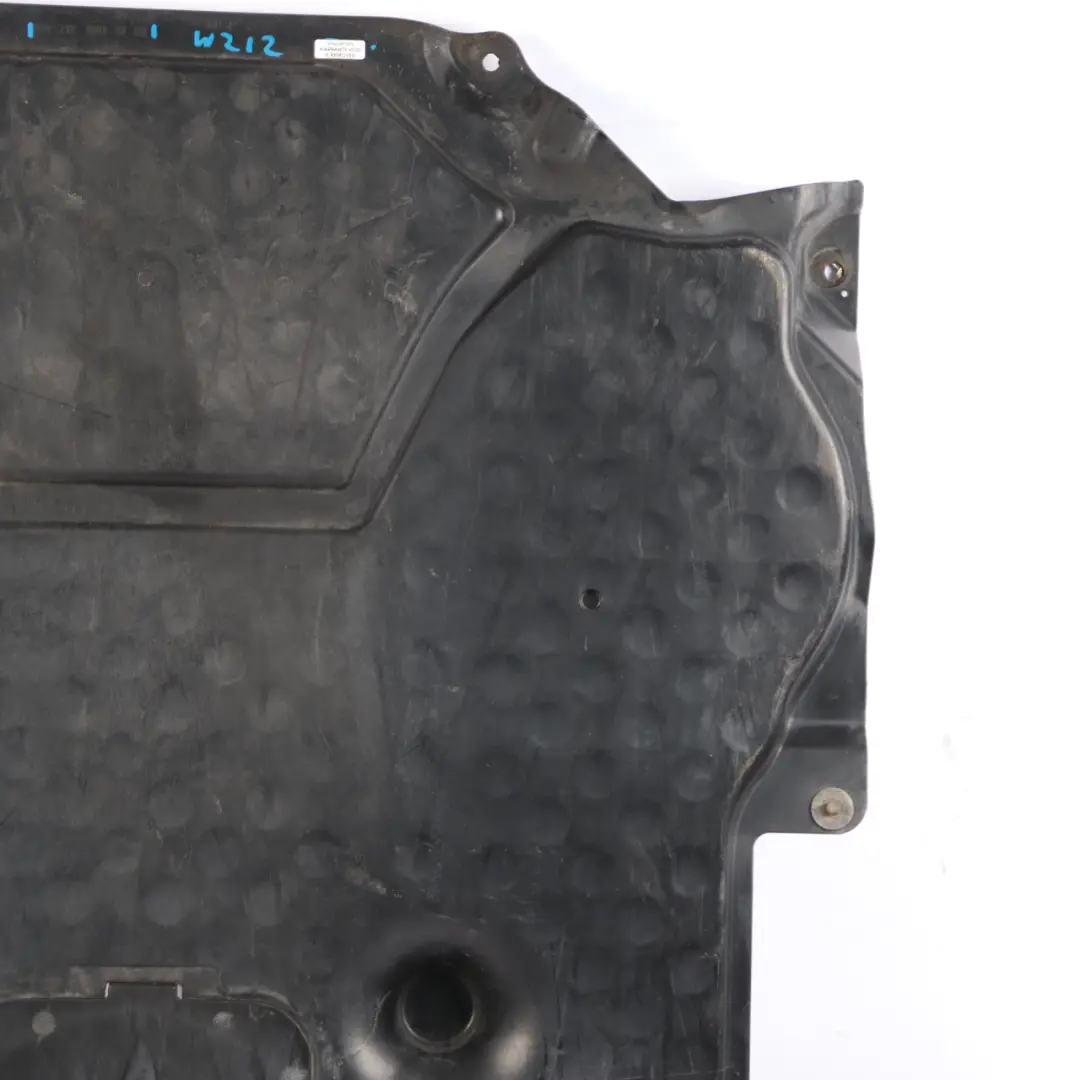 Cubre Suelo Eje Delantero Cubre Suelo para Mercedes W212 con número de pieza A2463520391 Mercedes W212 Cubre Suelo Eje Delantero Cubre Suelo - SKU A2125201723 - Número de pieza A2463520391