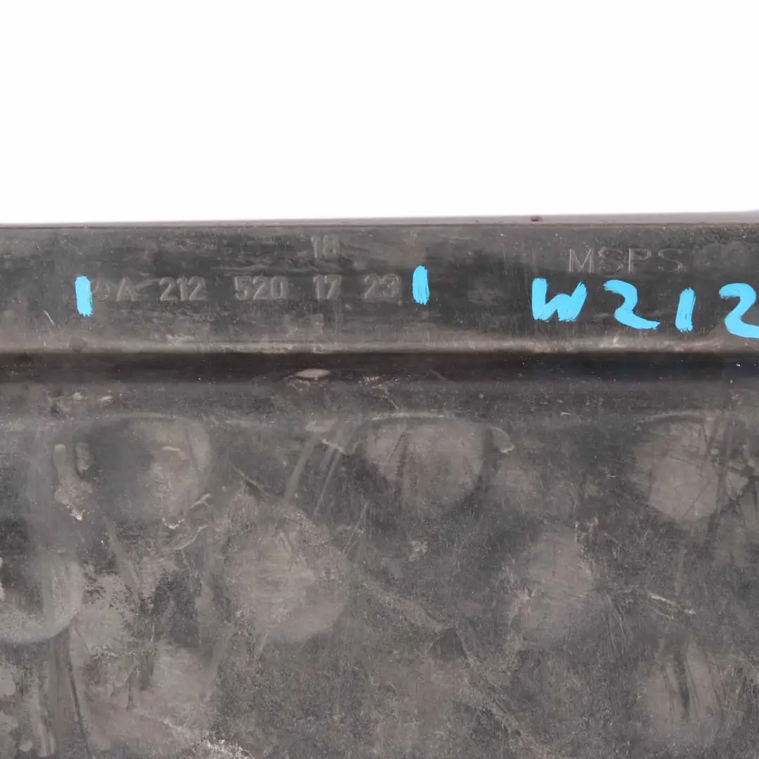 Coperchio Sottopavimento Rivestimento Sottotraccia per Mercedes W212 con numero di parte A2463520391 Mercedes W212 Coperchio Sottopavimento Rivestimento Sottotraccia - SKU A2125201723 - Numero di parte A2463520391