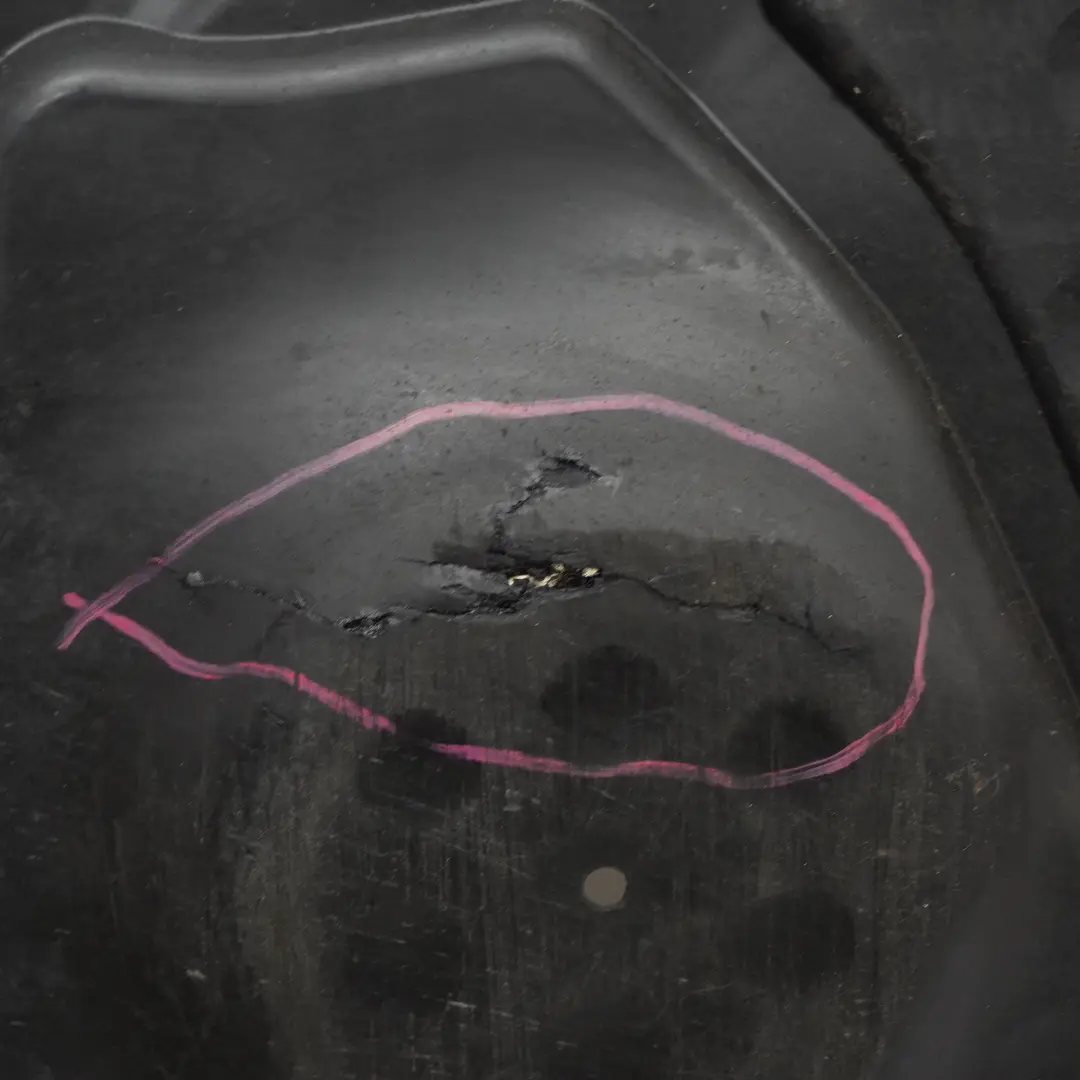 Mercedes W212 Osłona Płyta Pod Silnik A2125201323 - SKU A2125201923 - Numer Części A2125201923