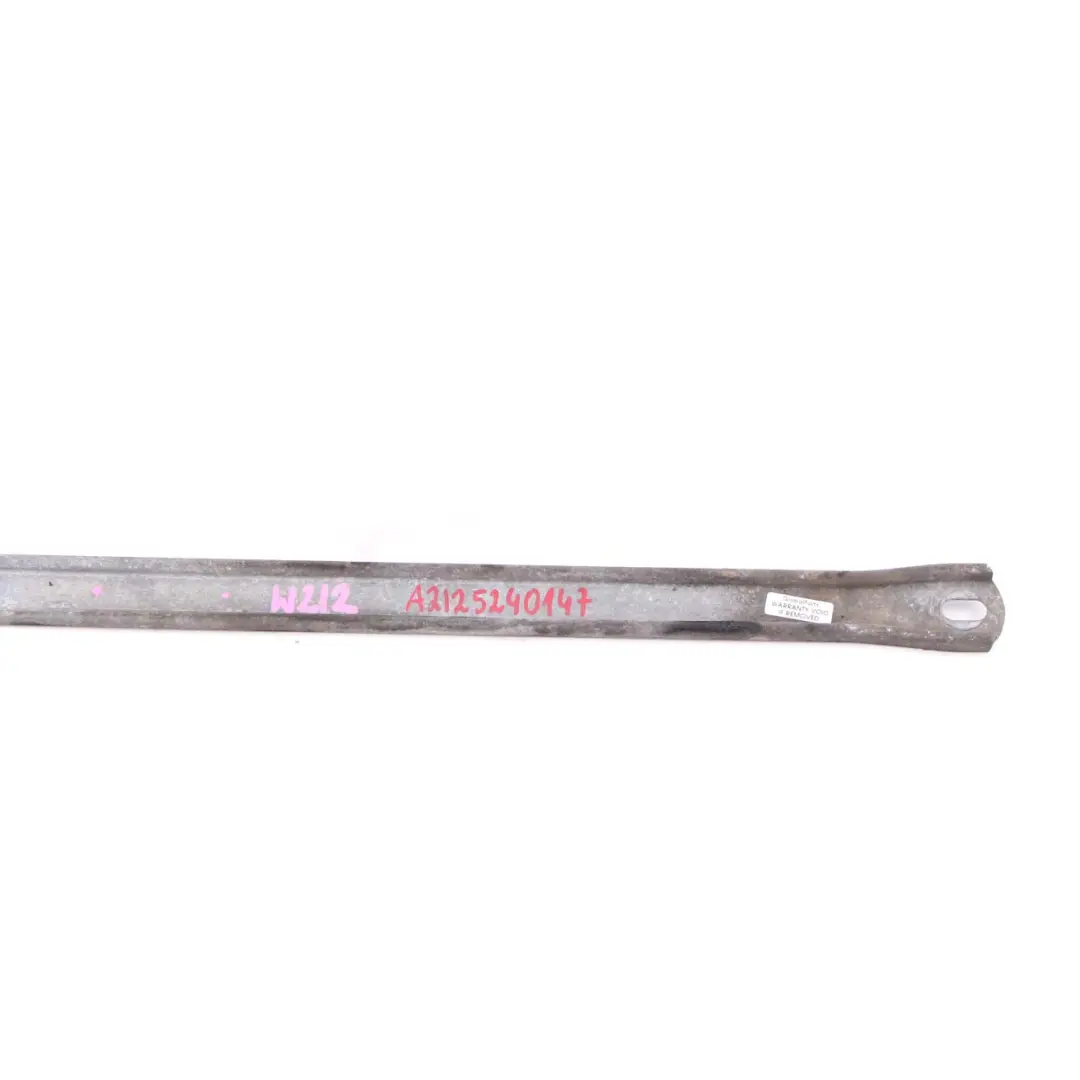 Mercedes W212 Spritzschutz Stütze Strebe Vorne - SKU A2125240147 - Teilenummer A2125240147