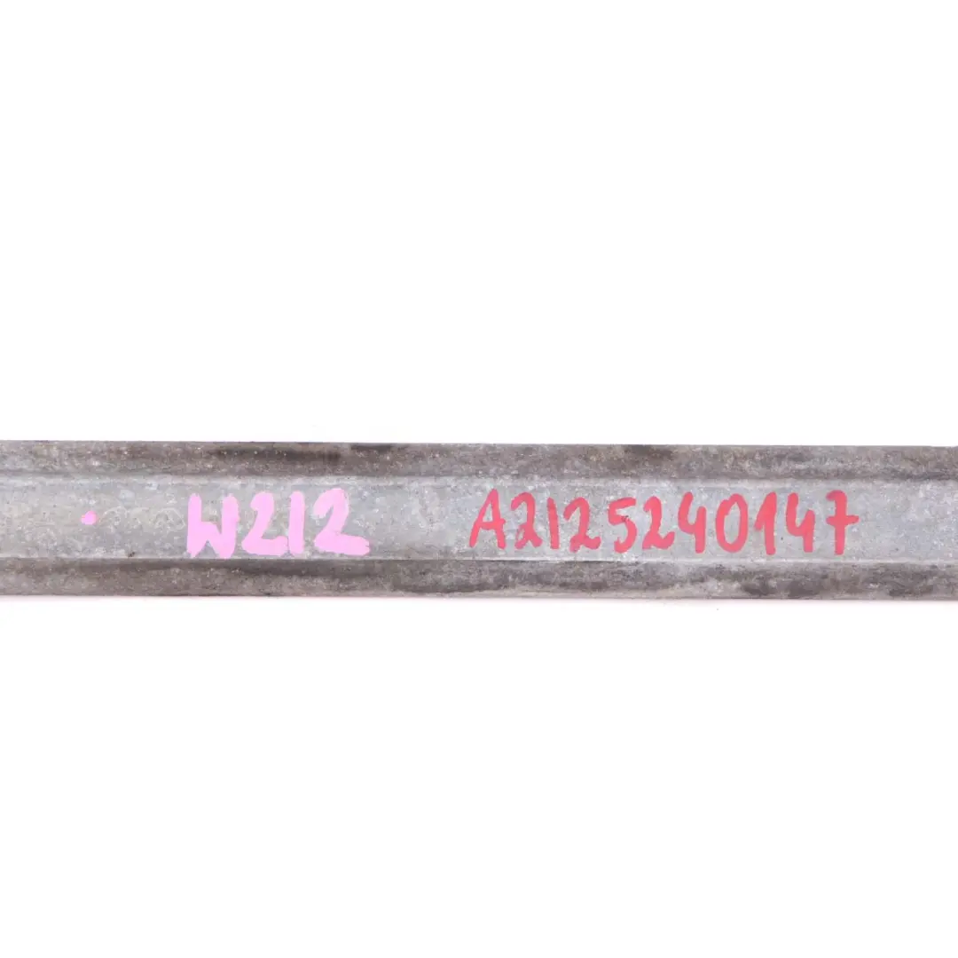 Mercedes W212 Spritzschutz Stütze Strebe Vorne - SKU A2125240147 - Teilenummer A2125240147