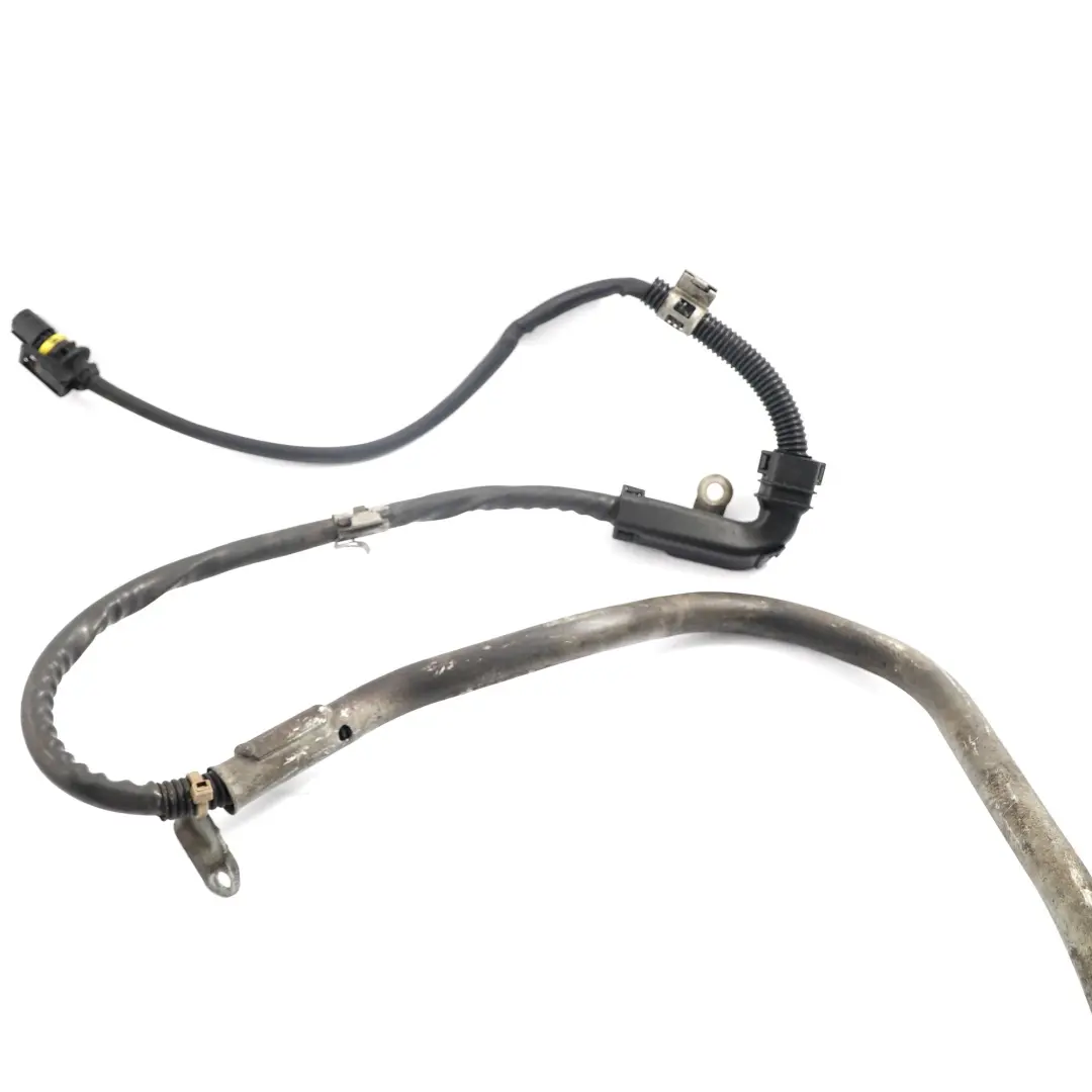 Cable de la Batterie Positif A2465407932 pour Mercedes W176 W246 à propos du numéro de pièce A2125400030 Mercedes W176 W246 Cable de la Batterie Positif A2465407932 - SKU rhd-A2125400030 - Numéro de pièce A2125400030