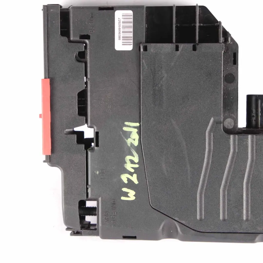 Scatola Fusibili Modulo Controllo Terminale Batteria per Mercedes W212 con numero di parte A2125400450 Mercedes W212 Scatola Fusibili Modulo Controllo Terminale Batteria - SKU A2125400450 - Numero di parte A2125400450