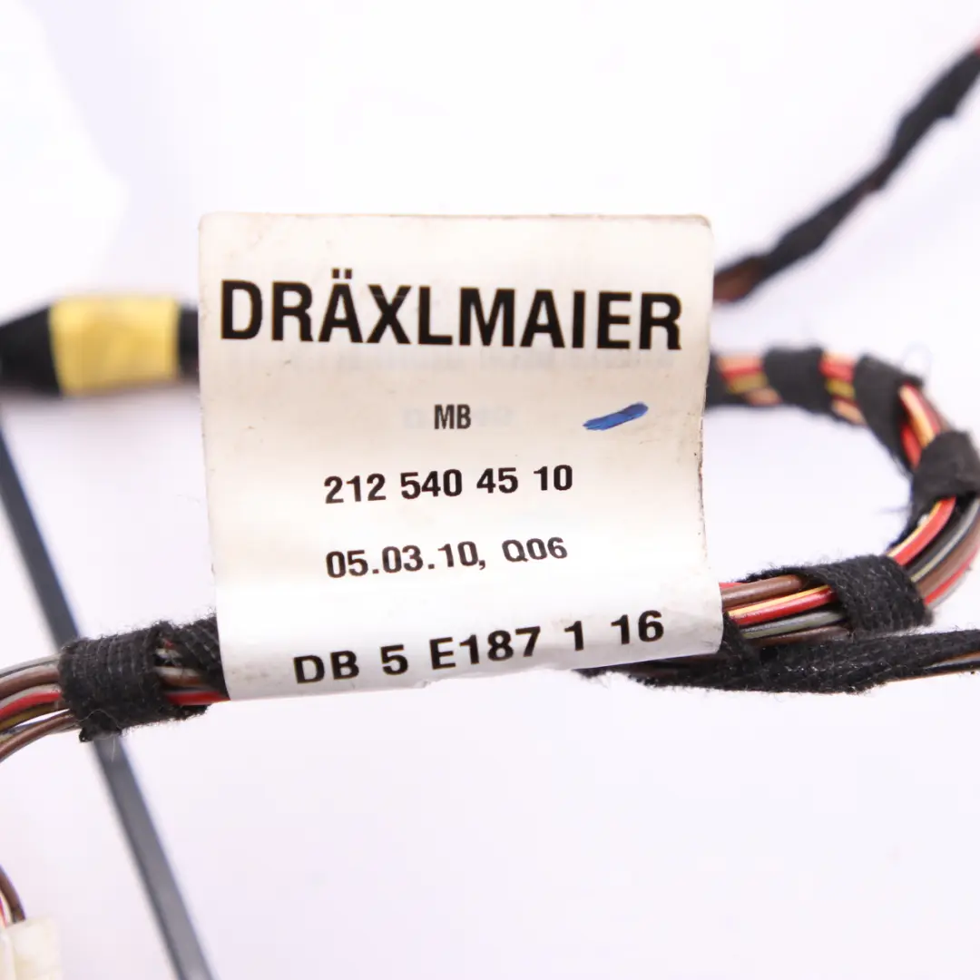 Mercedes-Benz W212 Roof Lights Lamps Sun Visors Wiring Cable to with Part number A2125404510 Mercedes-Benz W212 Roof Lights Lamps Sun Visors Wiring Cable - SKU A2125404510 - Part number A2125404510