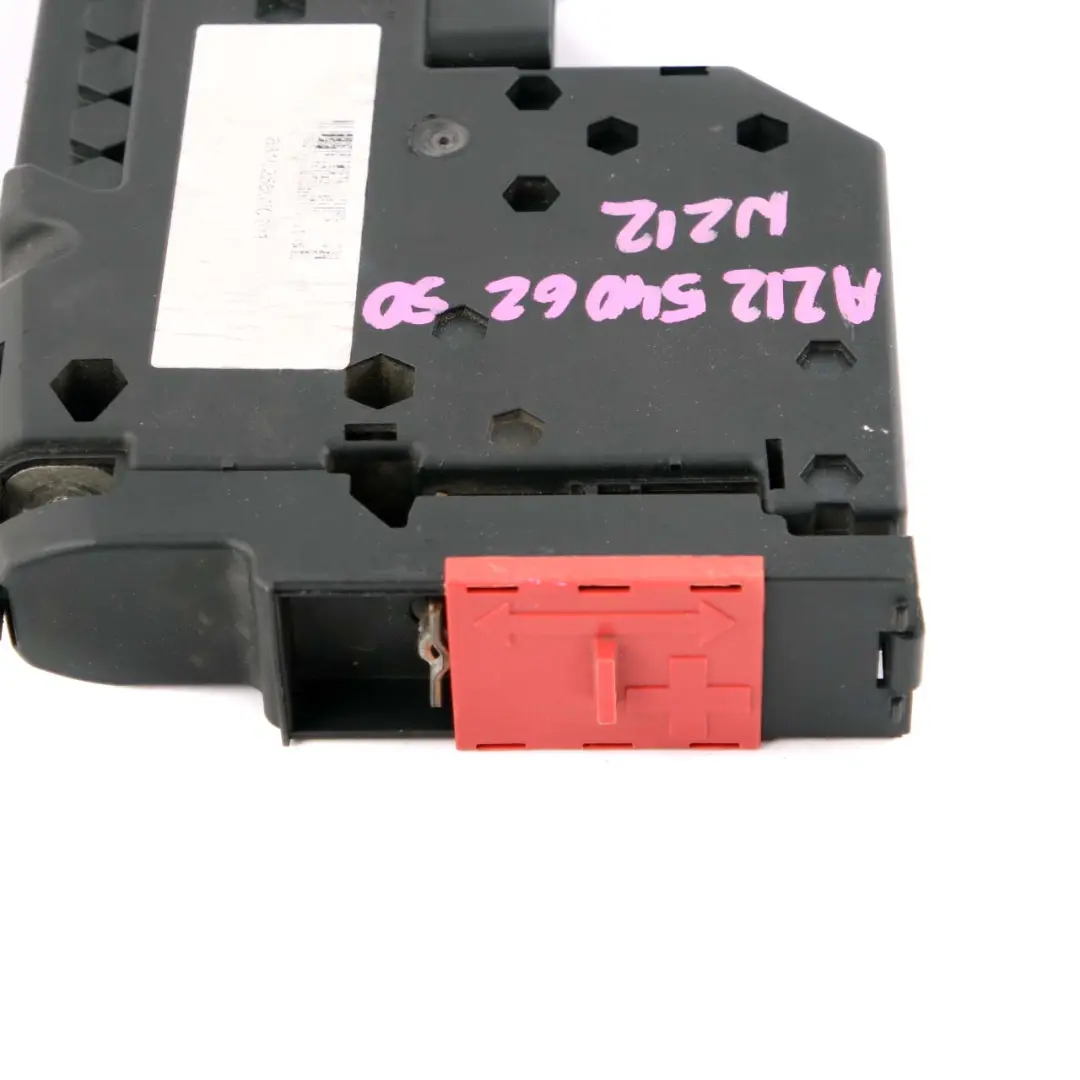 SAM Fusibile Scatola Prefusibile Rele Unita Controllo per Mercedes W212 con numero di parte A2125406250 Mercedes W212 SAM Fusibile Scatola Prefusibile Rele Unita Controllo - SKU A2125406250 - Numero di parte A2125406250