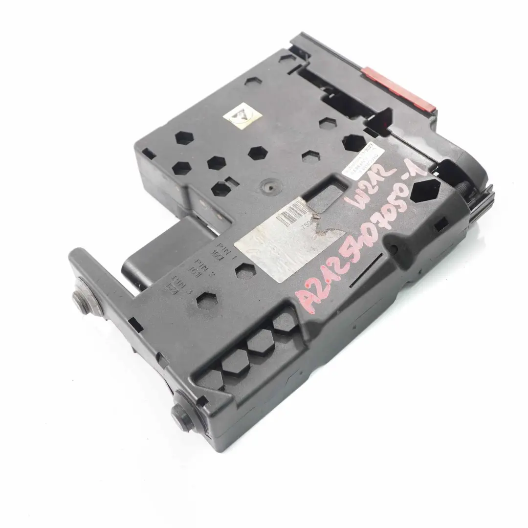 Mercedes W212 Caja Fusibles Unidad Control Distribución Eléctrica - SKU A2125407050-1 - Número de pieza A2125407050