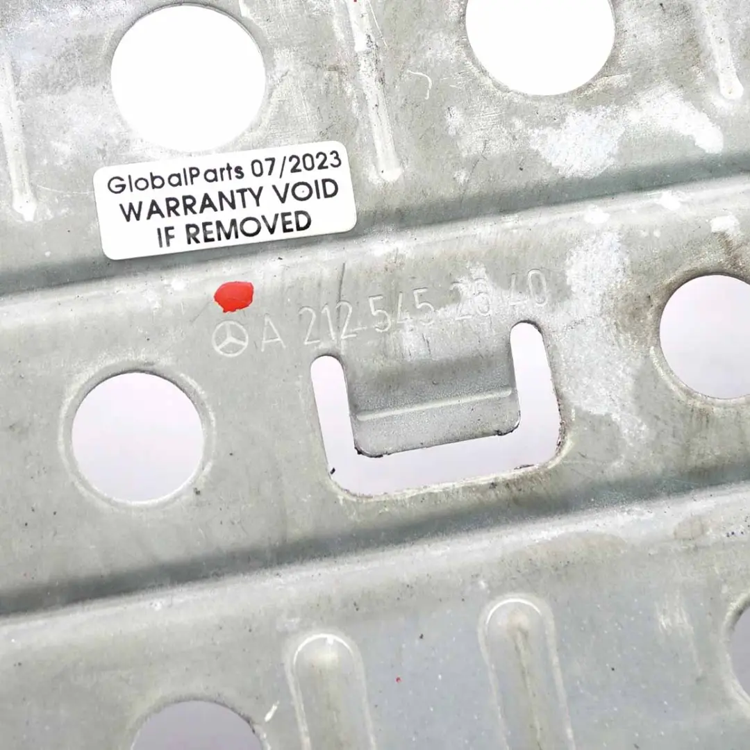 Support de fixation du module de l'unité de contrôle pour Mercedes W212 à propos du numéro de pièce A2125452640 Mercedes W212 Support de fixation du module de l'unité de contrôle - SKU A2125452640 - Numéro de pièce A2125452640