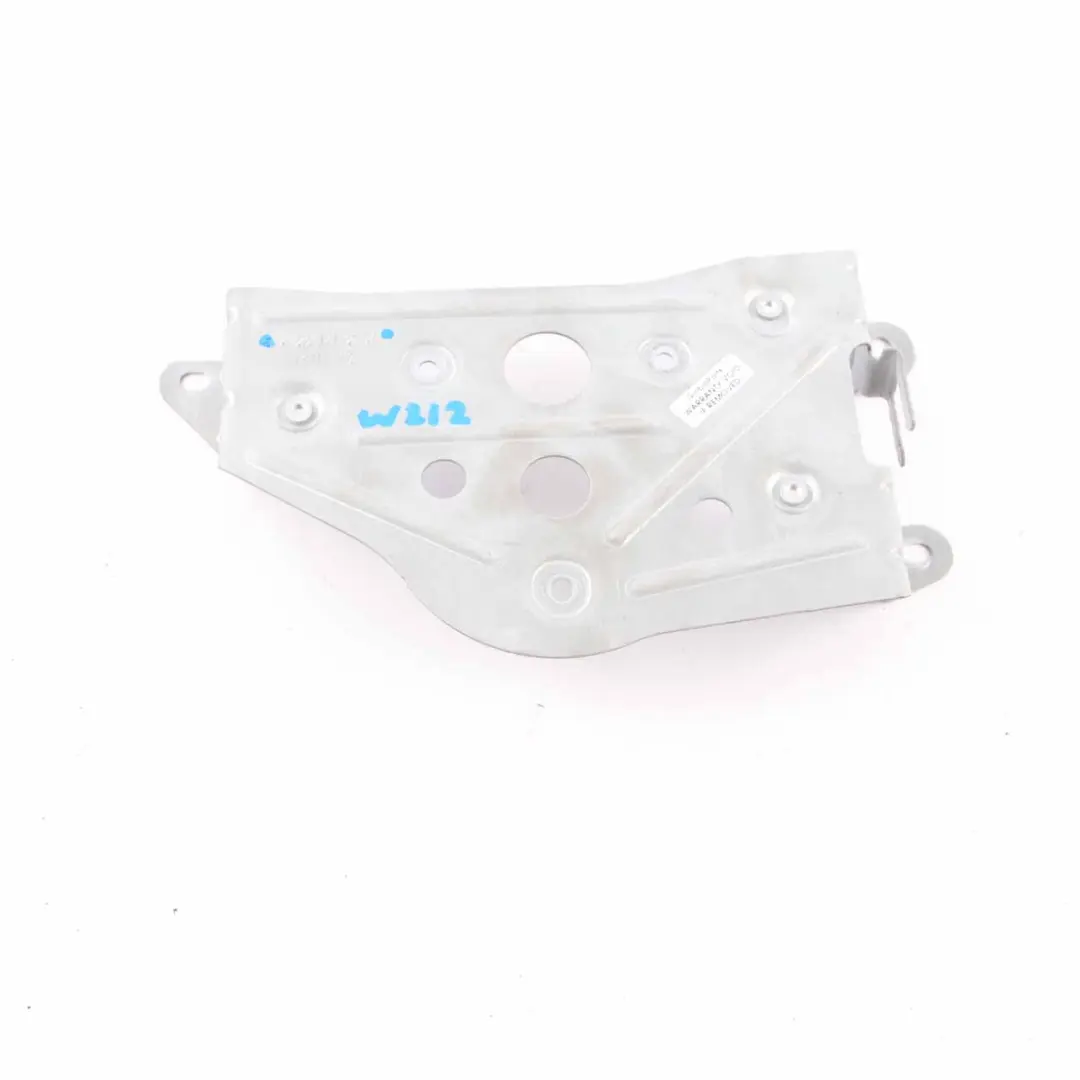 Camera Bracket Holder Tailgate Rear View to Mercedes W212 Rear with Part number A2125452740 Mercedes W212 Rear Camera Bracket Holder Tailgate Rear View - SKU A2125452740 - Part number A2125452740