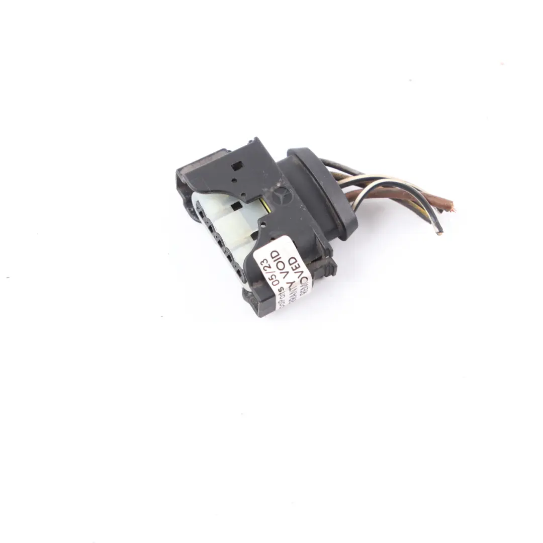 Lamp Plug Mercedes W203 Front Left N/S Light Socket Wiring to with Part number A2125454628 Lamp Plug Mercedes W203 Front Left N/S Light Socket Wiring - SKU A2125454628 - Part number A2125454628