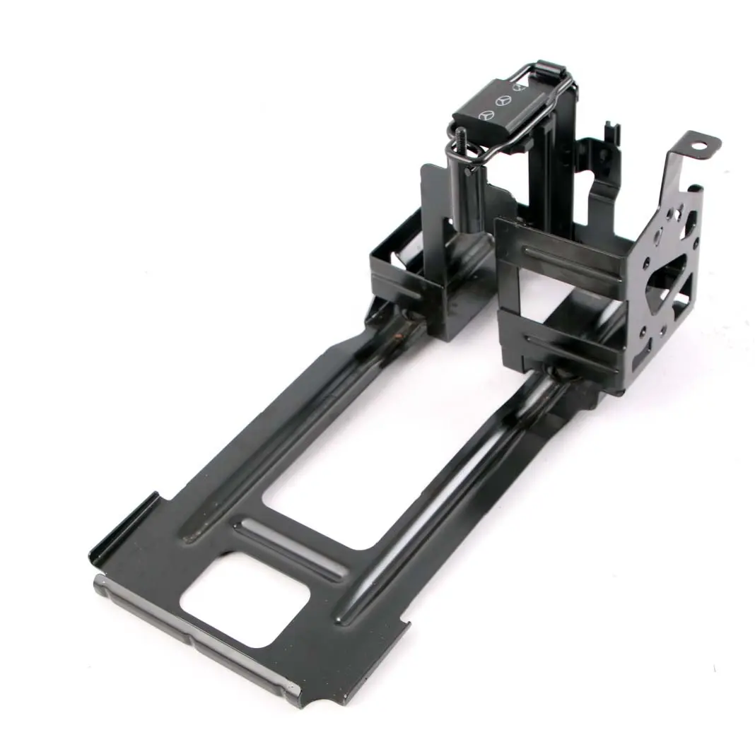 Mocowanie Uchwyt Akumulatora do Mercedes W212 o numerze A2125455640 Mercedes W212 Mocowanie Uchwyt Akumulatora - SKU A2125455640 - Numer Części A2125455640