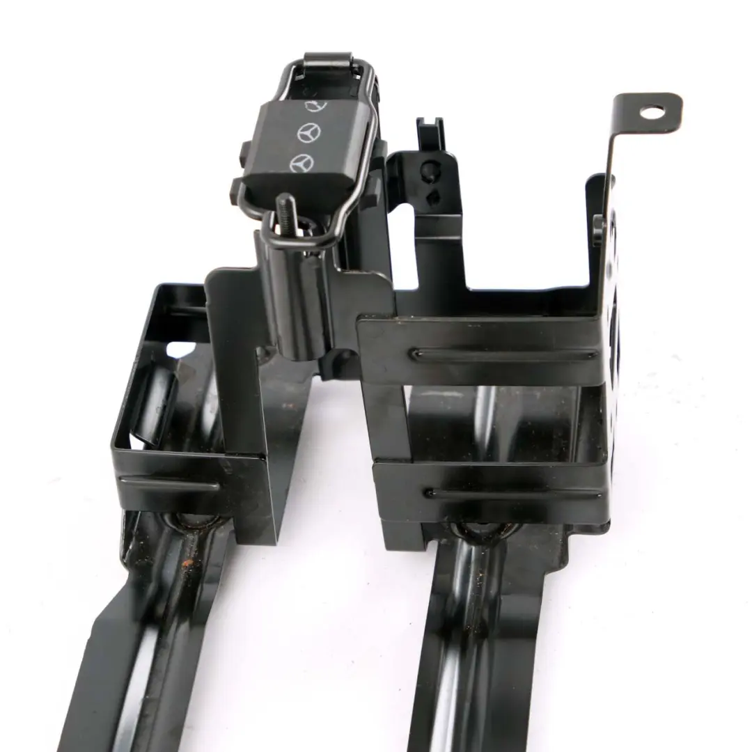 Holder Mount Bracket Support E-Class to Mercedes W212 Battery with Part number A2125455640 Mercedes W212 Battery Holder Mount Bracket Support E-Class - SKU A2125455640 - Part number A2125455640