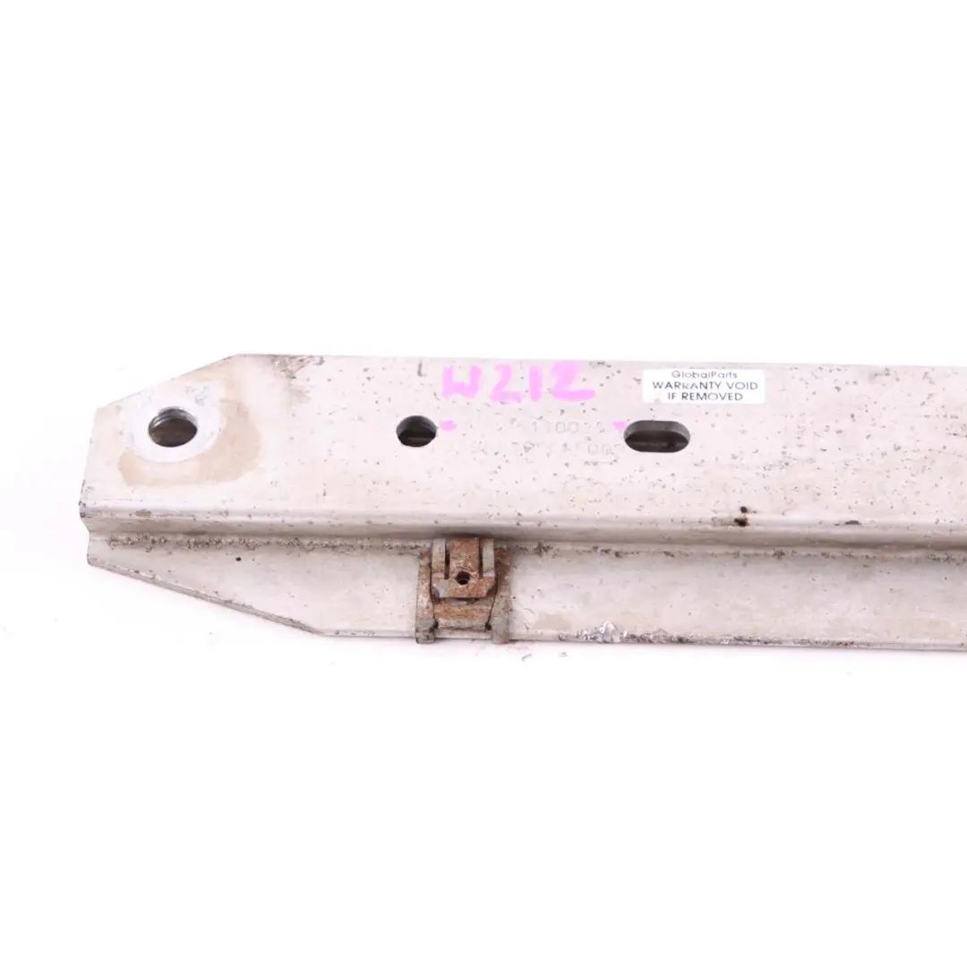 Strebenversteifung Halter Strebe Unterboden für Mercedes W212 mit Teilenummer A2126190025 Mercedes W212 Strebenversteifung Halter Strebe Unterboden - SKU A2126190025 - Teilenummer A2126190025