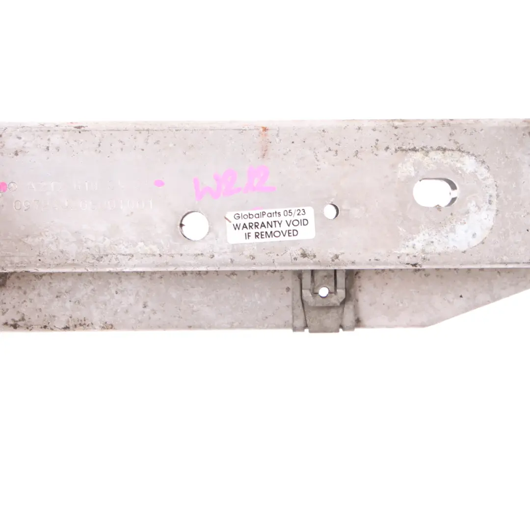 Barra irrigidimento del puntone Supporto sottoscocca per Mercedes W212 con numero di parte A2136280000 Mercedes W212 Barra irrigidimento del puntone Supporto sottoscocca - SKU A2126190525 - Numero di parte A2136280000