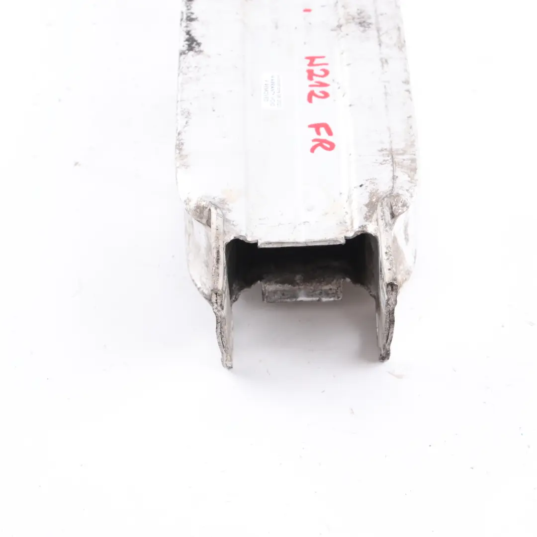 Mercedes W212 Rinforzo paraurti anteriore destro Portacristalli - SKU A2126200695 - Numero di parte A2126200695