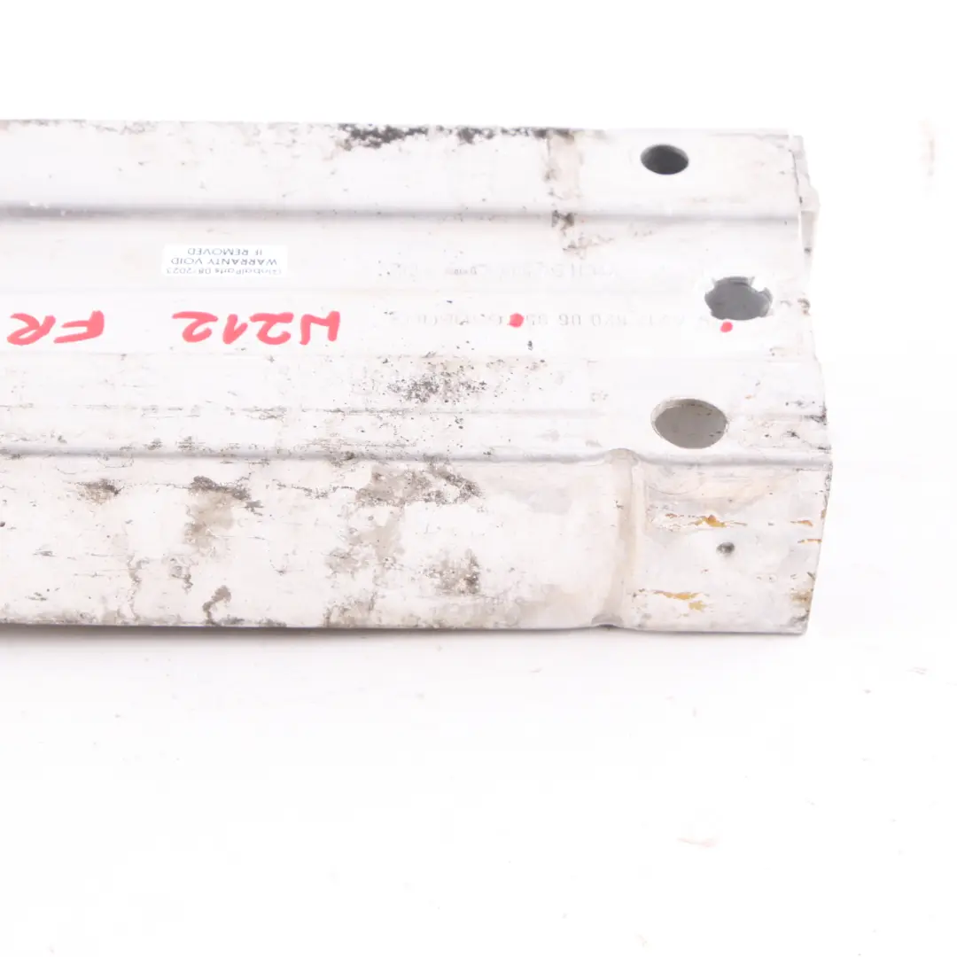 Renfort de pare chocs avant droit Support collision pour Mercedes W212 à propos du numéro de pièce A2126200695 Mercedes W212 Renfort de pare chocs avant droit Support collision - SKU A2126200695 - Numéro de pièce A2126200695