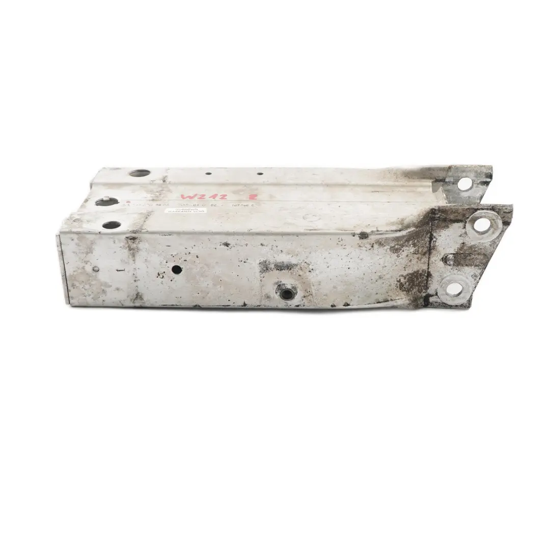 Parachoques Delantero Deformación Absorbedor Derecho para Mercedes W212 con número de pieza A2126200895 Mercedes W212 Parachoques Delantero Deformación Absorbedor Derecho - SKU A2126200895 - Número de pieza A2126200895
