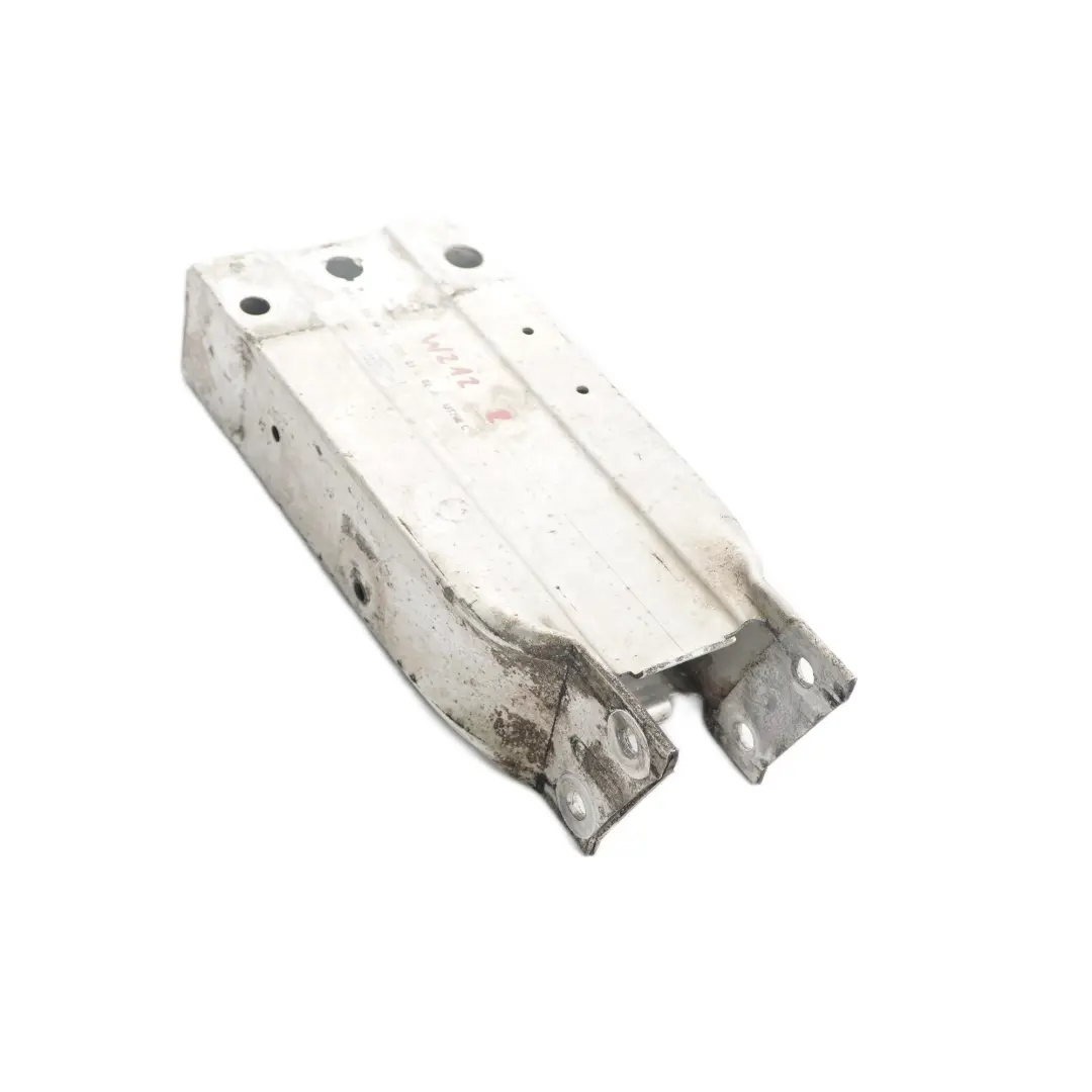 Strefa Zgniotu Absorber Zderzaka P do Mercedes W212 o numerze A2126200895 Mercedes W212 Strefa Zgniotu Absorber Zderzaka P - SKU A2126200895 - Numer Części A2126200895