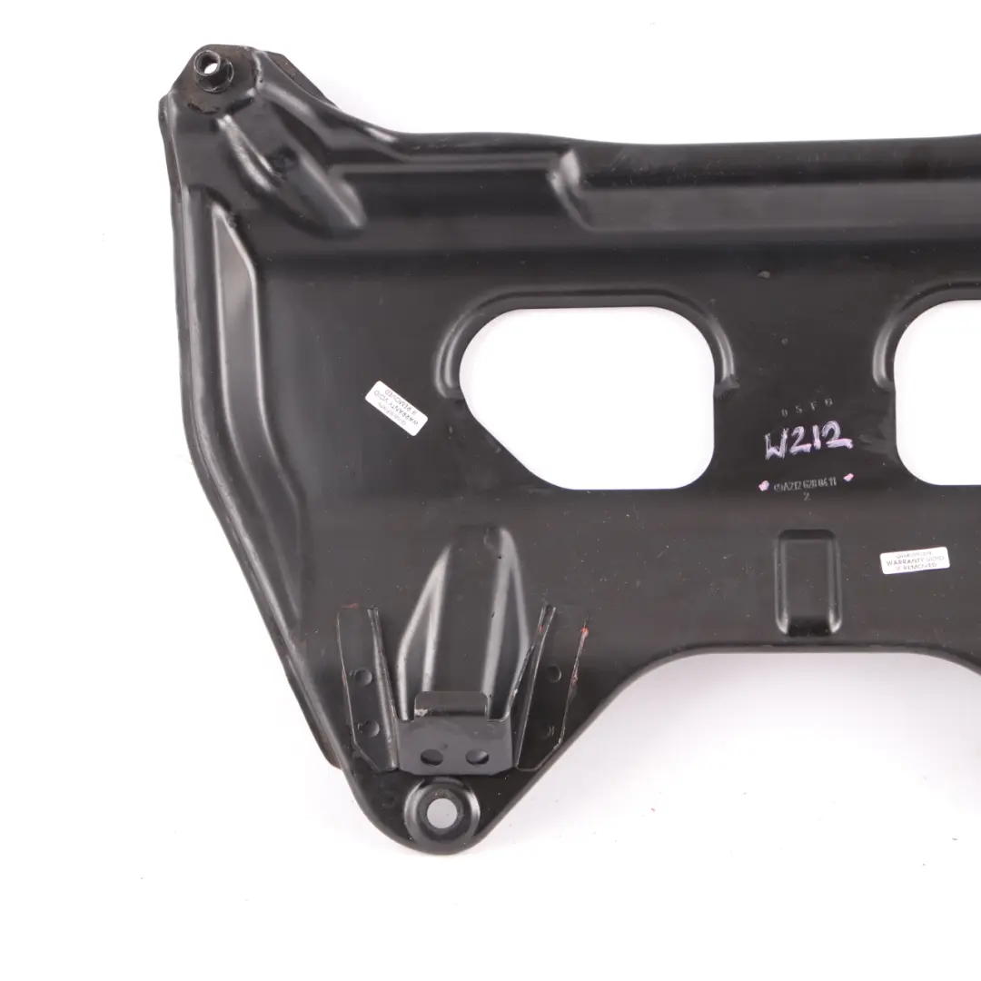 Mercedes W203 M111 Soporte del Cojinete de Bomba Direccion Asistida A1110940241 - SKU A2126280411 - Número de pieza A2126280411