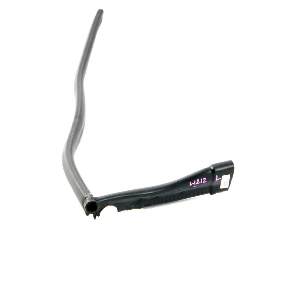 Guarnizione Motore Mercedes W212 Cappuccio Guarnizione Sinistra per con numero di parte A2126280598 Guarnizione Motore Mercedes W212 Cappuccio Guarnizione Sinistra - SKU A2126280598 - Numero di parte A2126280598