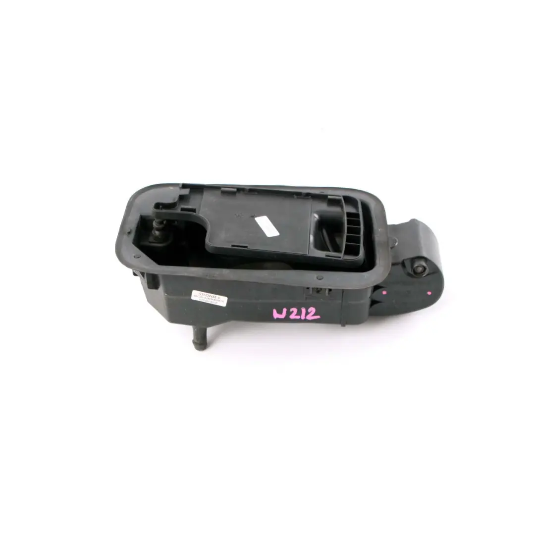 Mercedes W212 Couvercle trappe remplissage carburant Capuchon - SKU A2126300067 - Numéro de pièce A2126300067