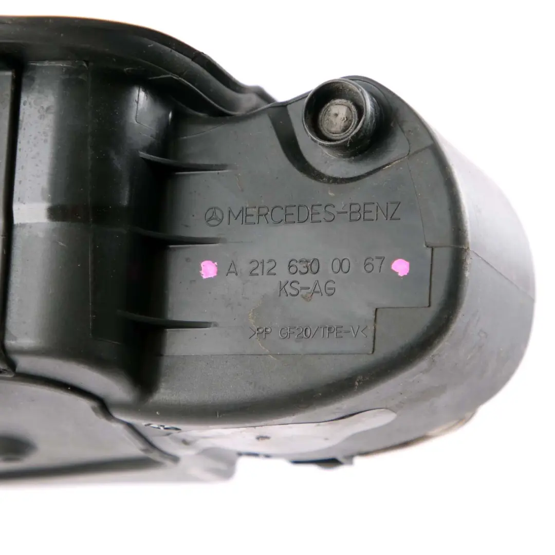 Llenador Combustible Tapa para Mercedes W212 con número de pieza A2126300067 Mercedes W212 Llenador Combustible Tapa - SKU A2126300067 - Número de pieza A2126300067