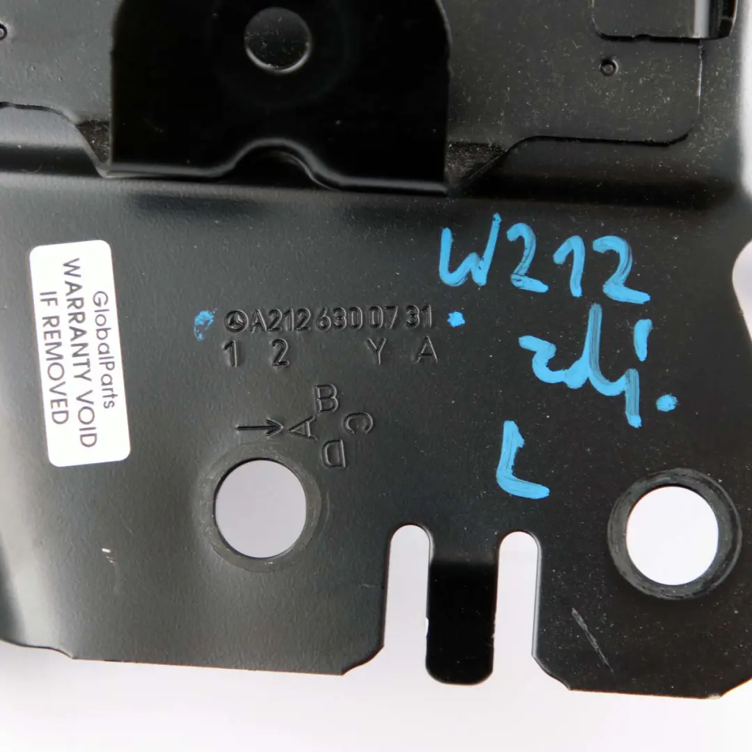 Wspornik Uchwyt Mocowanie Kanapy Lewy Tył do Mercedes W212 o numerze A2126300731 Mercedes W212 Wspornik Uchwyt Mocowanie Kanapy Lewy Tył - SKU A2126300731 - Numer Części A2126300731