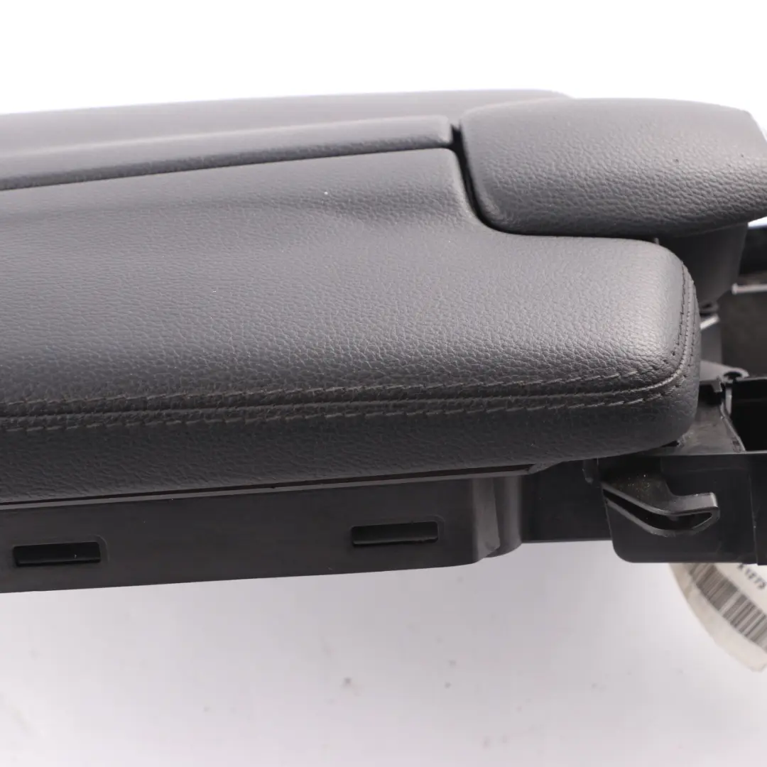 Podłokietnik Tunelu Środkowego Czarny Skóra do Mercedes W212 o numerze A2126800039 Mercedes W212 Podłokietnik Tunelu Środkowego Czarny Skóra - SKU A2126800039 - Numer Części A2126800039