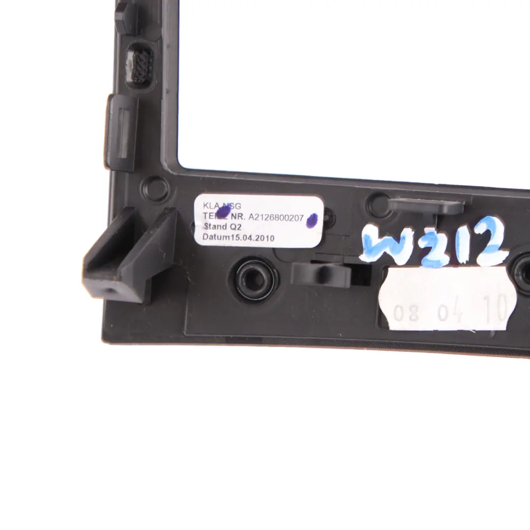 Couvercle garniture climatisation bord Aluminium foncé pour Mercedes W212 à propos du numéro de pièce A2126800207 Mercedes W212 Couvercle garniture climatisation bord Aluminium foncé - SKU A2126800207 - Numéro de pièce A2126800207