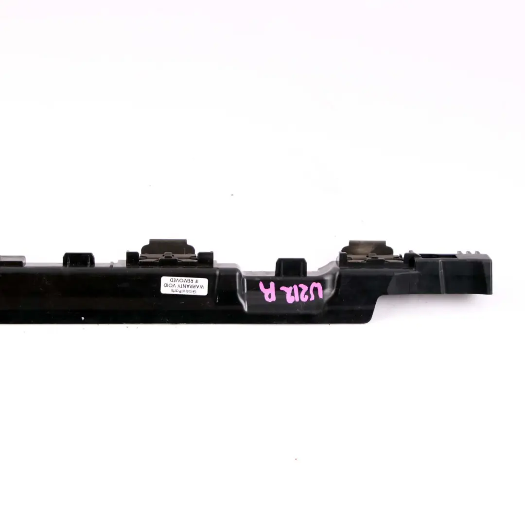 Soporte Montaje Embellecedor Puerta Entrada Derecho para Mercedes W212 con número de pieza A2126800456 Mercedes W212 Soporte Montaje Embellecedor Puerta Entrada Derecho - SKU A2126800456 - Número de pieza A2126800456