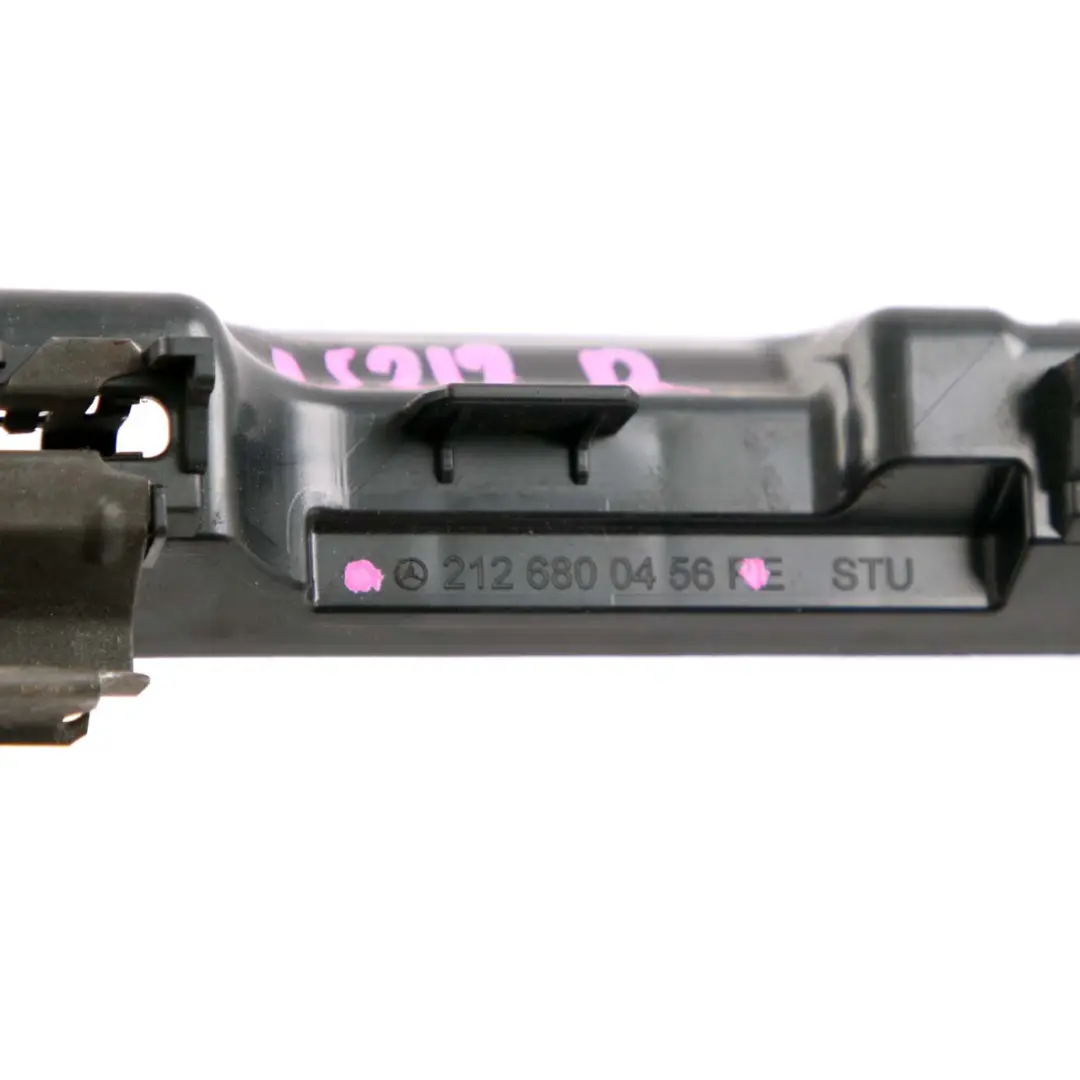Mercedes W212 Support Montage Garniture Porte D'entree Avant Droite - SKU A2126800456 - Numéro de pièce A2126800456