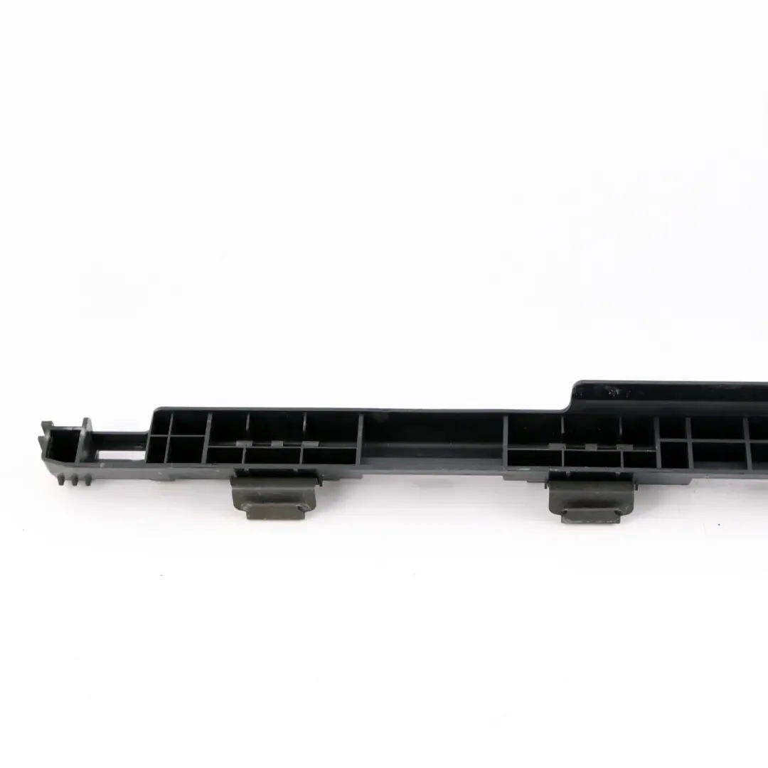 Mercedes W212 Support Montage Garniture Porte D'entree Avant Droite - SKU A2126800456 - Numéro de pièce A2126800456