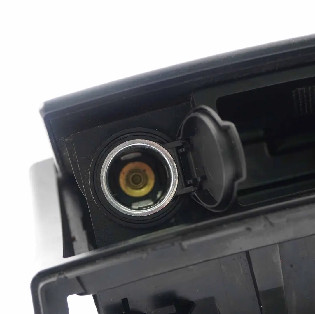 Mercedes W212 Console Centrale Posacenere Inserto Posteriore Presa - SKU A2126803750 - Numero di parte A2126803750