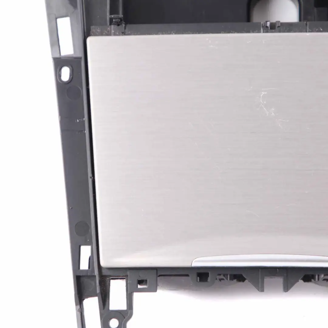 Console Centrale Vano Portacenere per Mercedes W212 con numero di parte A2126804050 Mercedes W212 Console Centrale Vano Portacenere - SKU A2126804050-1 - Numero di parte A2126804050