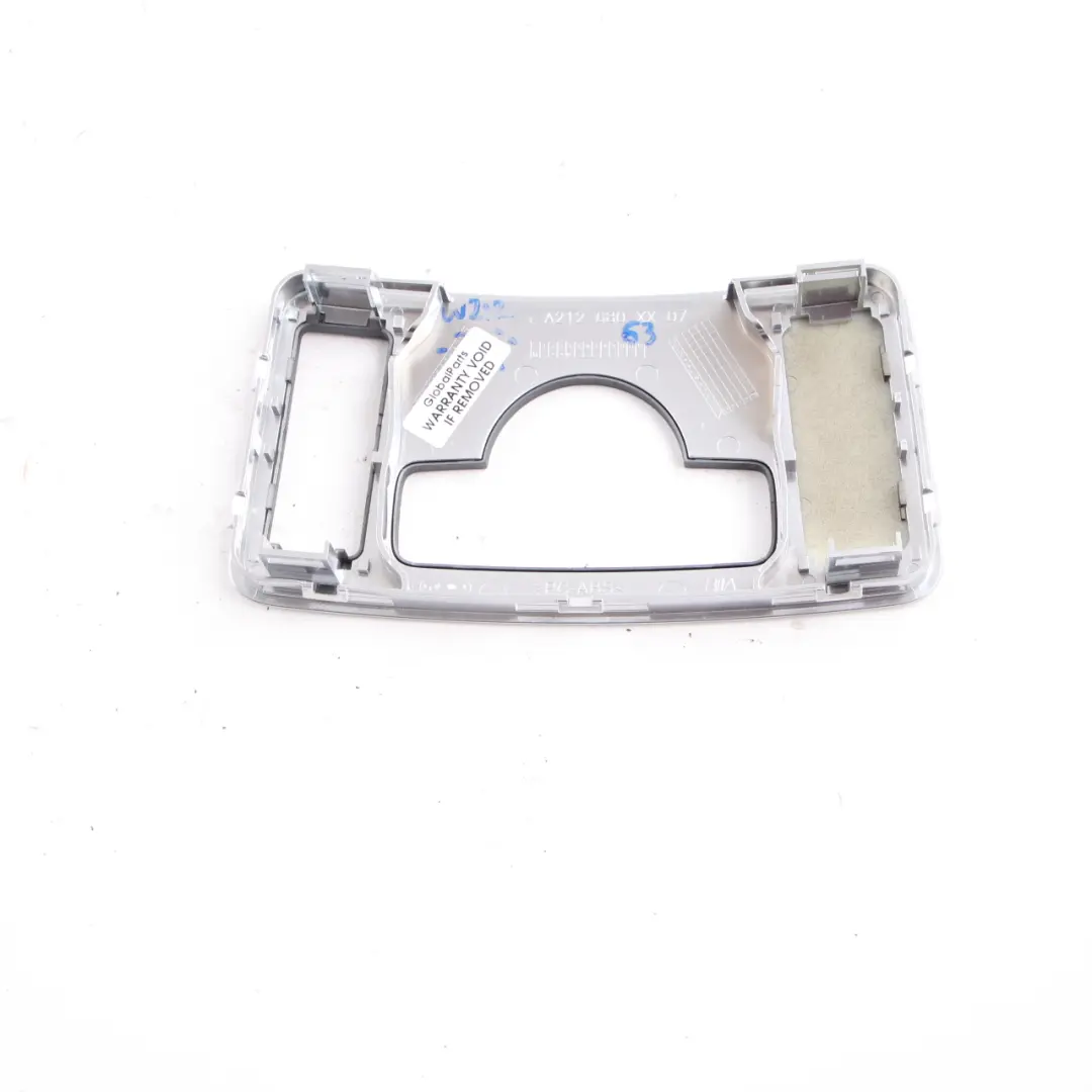 Console Centrale Coperchio di controllo nero per Mercedes W212 con numero di parte A2126806307 Mercedes W212 Console Centrale Coperchio di controllo nero - SKU A2126806307 - Numero di parte A2126806307