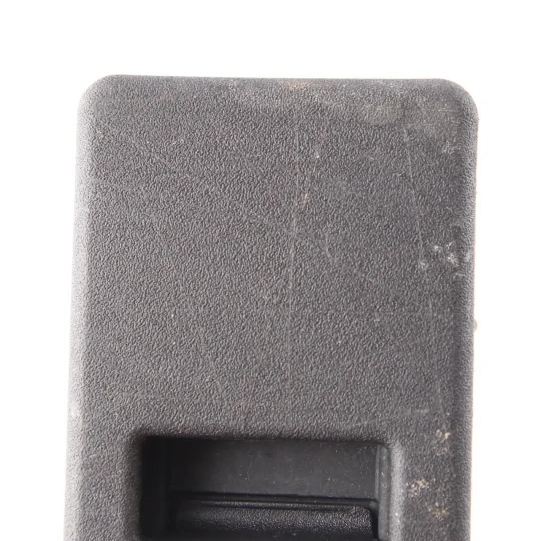 Mercedes W204 W212 Tirador Piso Maletero Soporte Cubremaletero - SKU A2126840035 - Número de pieza A2126840035