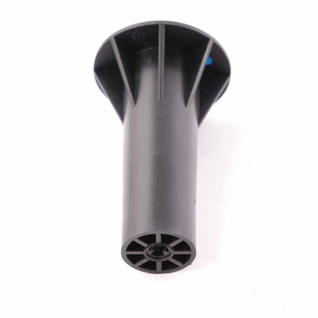 Nakrętka Koła Zapasowego do Mercedes W212 o numerze A2126840637 Mercedes W212 Nakrętka Koła Zapasowego - SKU A2126840637 - Numer Części A2126840637