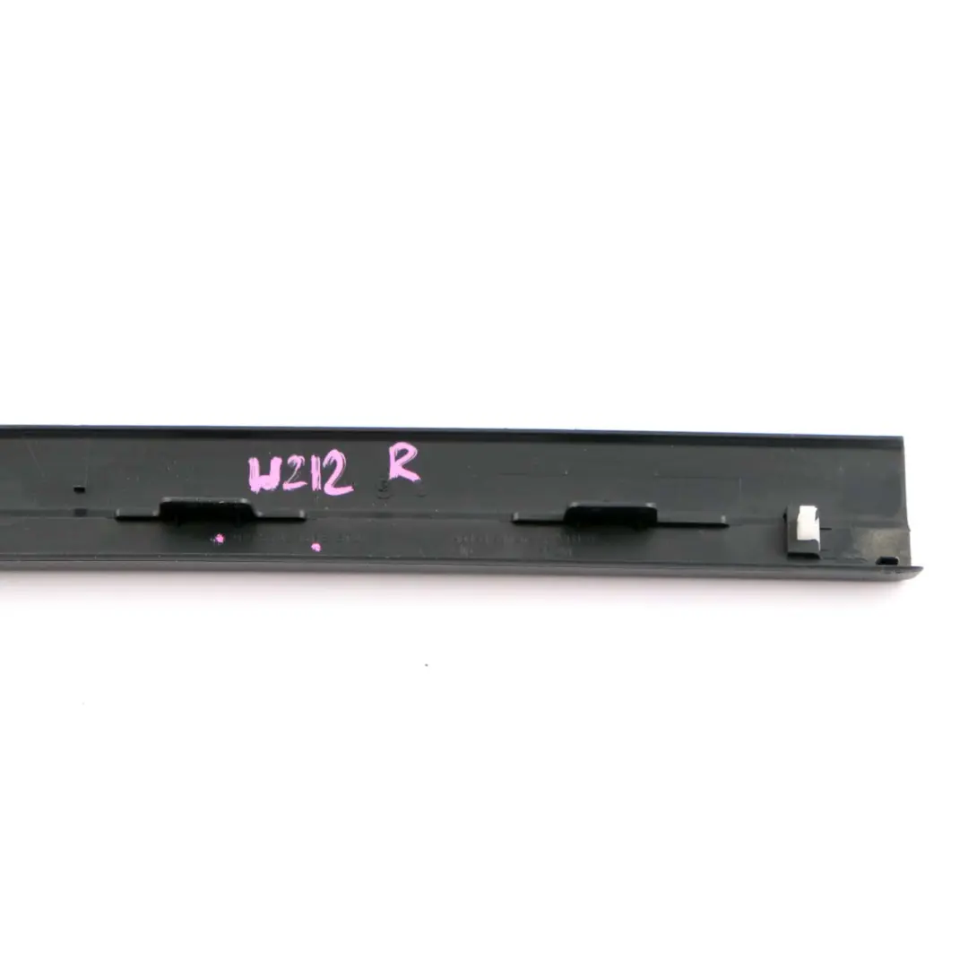 Mercedes W212 Rivestimento Interno Delle Porte Anteriore Destro - SKU A2126860236 - Numero di parte A2126860236