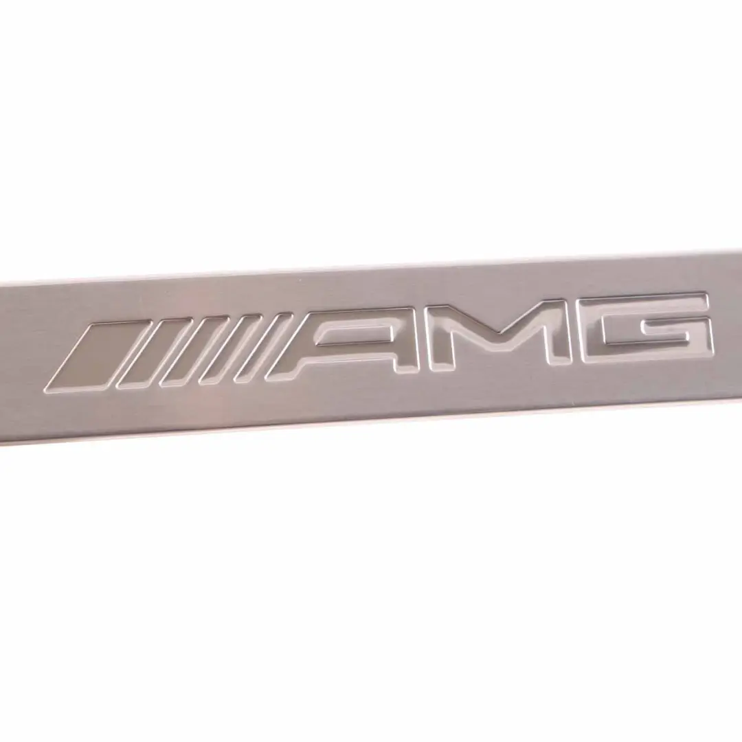 Mercedes W212 AMG Plaque de seuil de porte avant Cache entrée Set - SKU A2126862936 - Numéro de pièce A2126862936