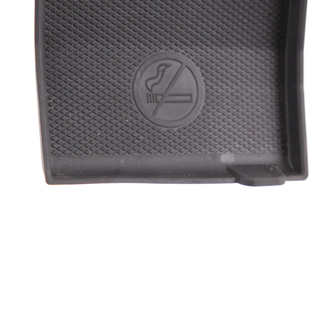 Alfombrilla portavasos Mercedes W212 Inserto de Goma Para Consola Central para con número de pieza A2126890196 Alfombrilla portavasos Mercedes W212 Inserto de Goma Para Consola Central - SKU A2126890196 - Número de pieza A2126890196