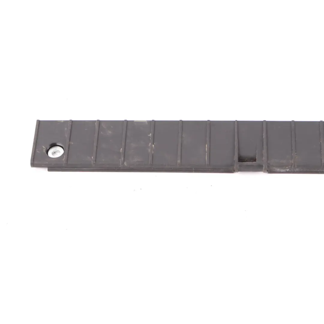 Cubierta Maletero Panel Moldura Portón Trasero Negro para Mercedes S212 con número de pieza A2126900116 Mercedes S212 Cubierta Maletero Panel Moldura Portón Trasero Negro - SKU A2126900116 - Número de pieza A2126900116