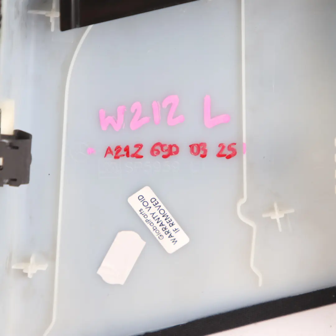 Lewa Osłona Tapicerka Słupka Czarna do MERCEDES W212 o numerze A2126900325 MERCEDES W212 Lewa Osłona Tapicerka Słupka Czarna - SKU A2126900325 - Numer Części A2126900325