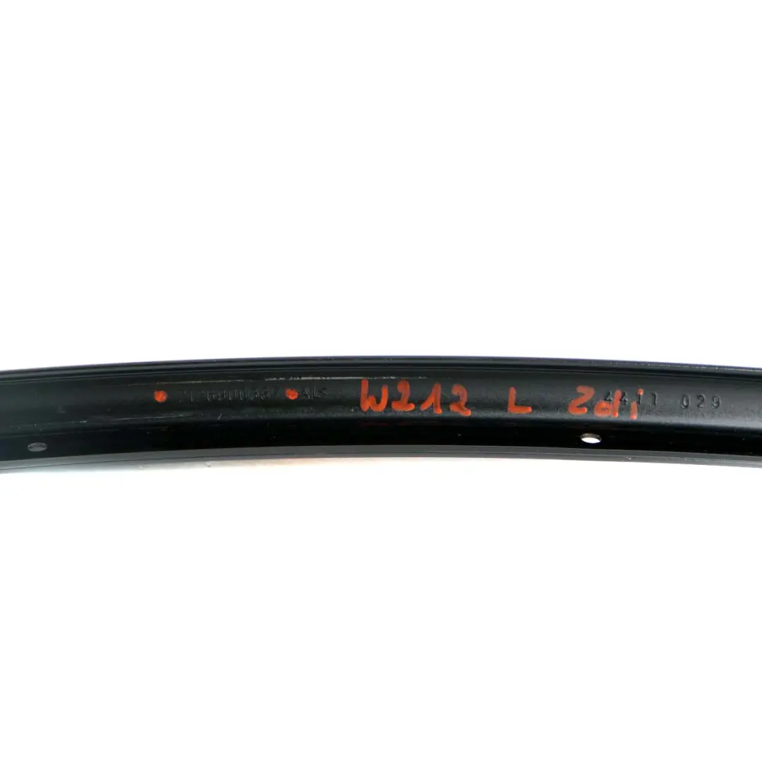 Mercedes W212 Cache-Porte Pilier B Arrière Gauche N/S - SKU A2126900387 - Numéro de pièce A2126900387