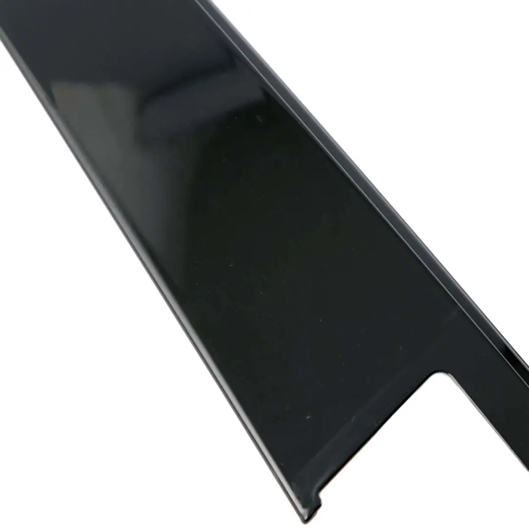 Mercedes W212 Cache-Porte Pilier B Arrière Gauche N/S - SKU A2126900387 - Numéro de pièce A2126900387
