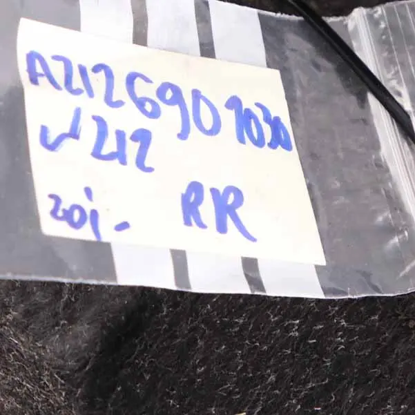 Radkasten Abdeckung hinten rechts Spritzschutz Platte für Mercedes W212 mit Teilenummer A2126901030 Mercedes W212 Radkasten Abdeckung hinten rechts Spritzschutz Platte - SKU A2126901030 - Teilenummer A2126901030