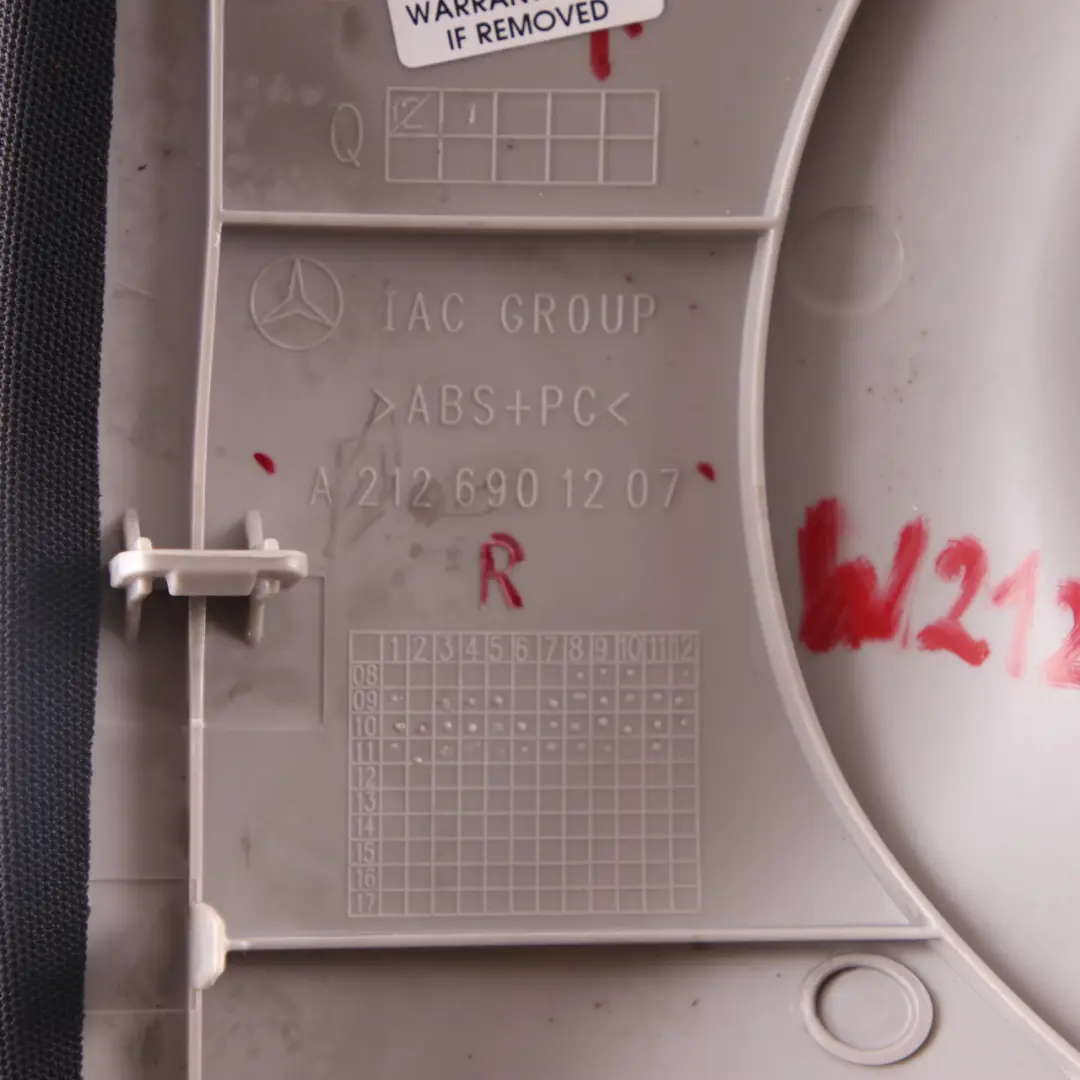 Mercedes W212 Osłona Listwa Boczek Bagażnika Prawy Tył Czarna - SKU A2126901207 - Numer Części A2126901207