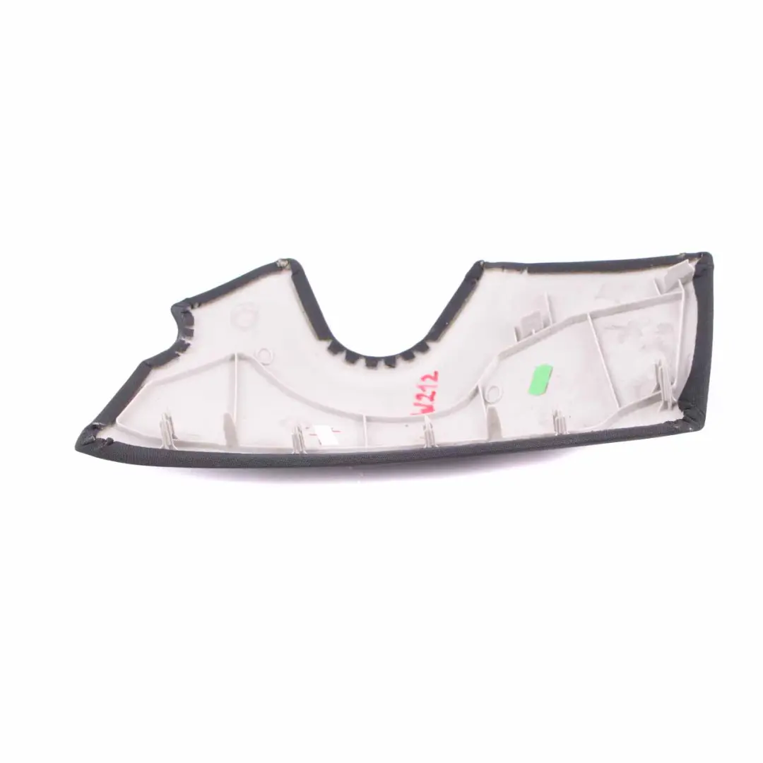 Pannello bagagliaio Mercedes W212 Rivestimento laterale posteriore destro nero per con numero di parte A2126901207 Pannello bagagliaio Mercedes W212 Rivestimento laterale posteriore destro nero - SKU A2126901207 - Numero di parte A2126901207