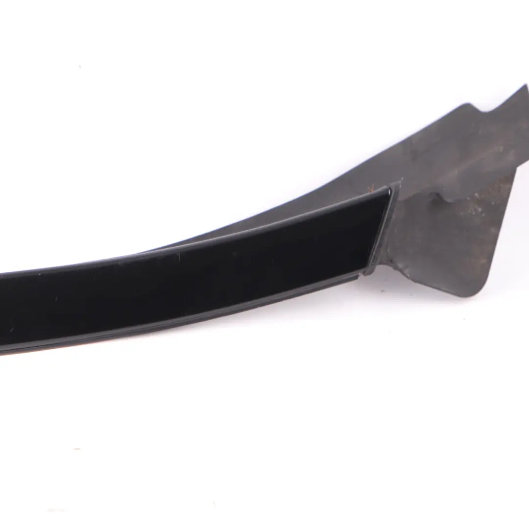 Bandes pare brise goutte goutte avant droite brillant pour Mercedes S212 à propos du numéro de pièce A2126901262 Mercedes S212 Bandes pare brise goutte goutte avant droite brillant - SKU A2126901262 - Numéro de pièce A2126901262