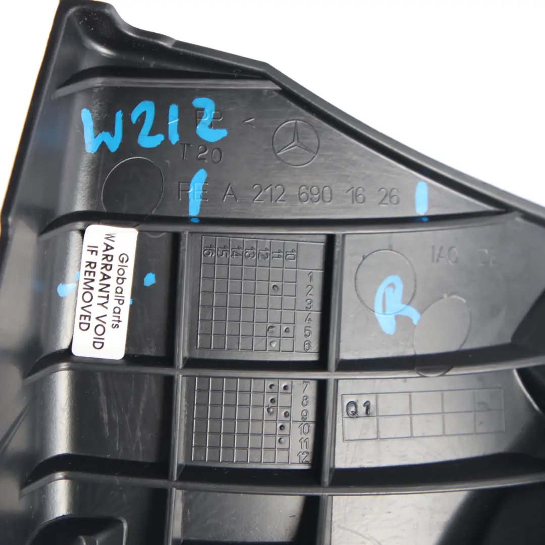 Habillage Du Pilier C Arrière Droit Panneau Tissu Noir pour Mercedes W212 à propos du numéro de pièce A2126901626 Mercedes W212 Habillage Du Pilier C Arrière Droit Panneau Tissu Noir - SKU A2126901626 - Numéro de pièce A2126901626