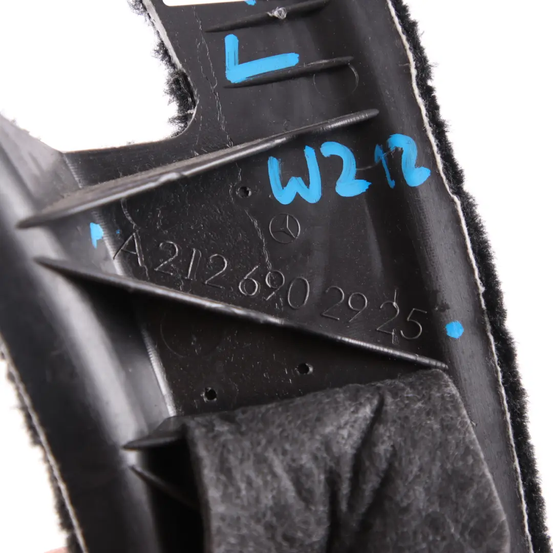 Kofferraum Linke Seite Verkleidung Schwarz für Mercedes W212 Kombi mit Teilenummer A2126902925 Mercedes W212 Kombi Kofferraum Linke Seite Verkleidung Schwarz - SKU A2126902925 - Teilenummer A2126902925